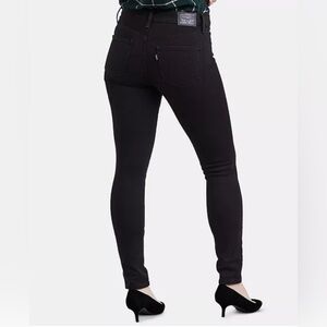 Levis Women's 311 Shaping Skinny Jeans 32x30